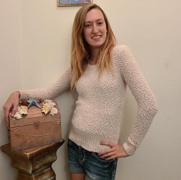 Almost  Famous  Pretty In Pink Sweater 💗 - Picture 3 of 6